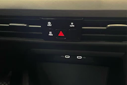 sininen Volkswagen Golf 2023 kuva 24.