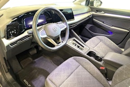 harmaa Volkswagen Golf 2023 kuva 7.