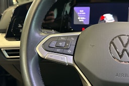 harmaa Volkswagen Golf 2023 kuva 21.