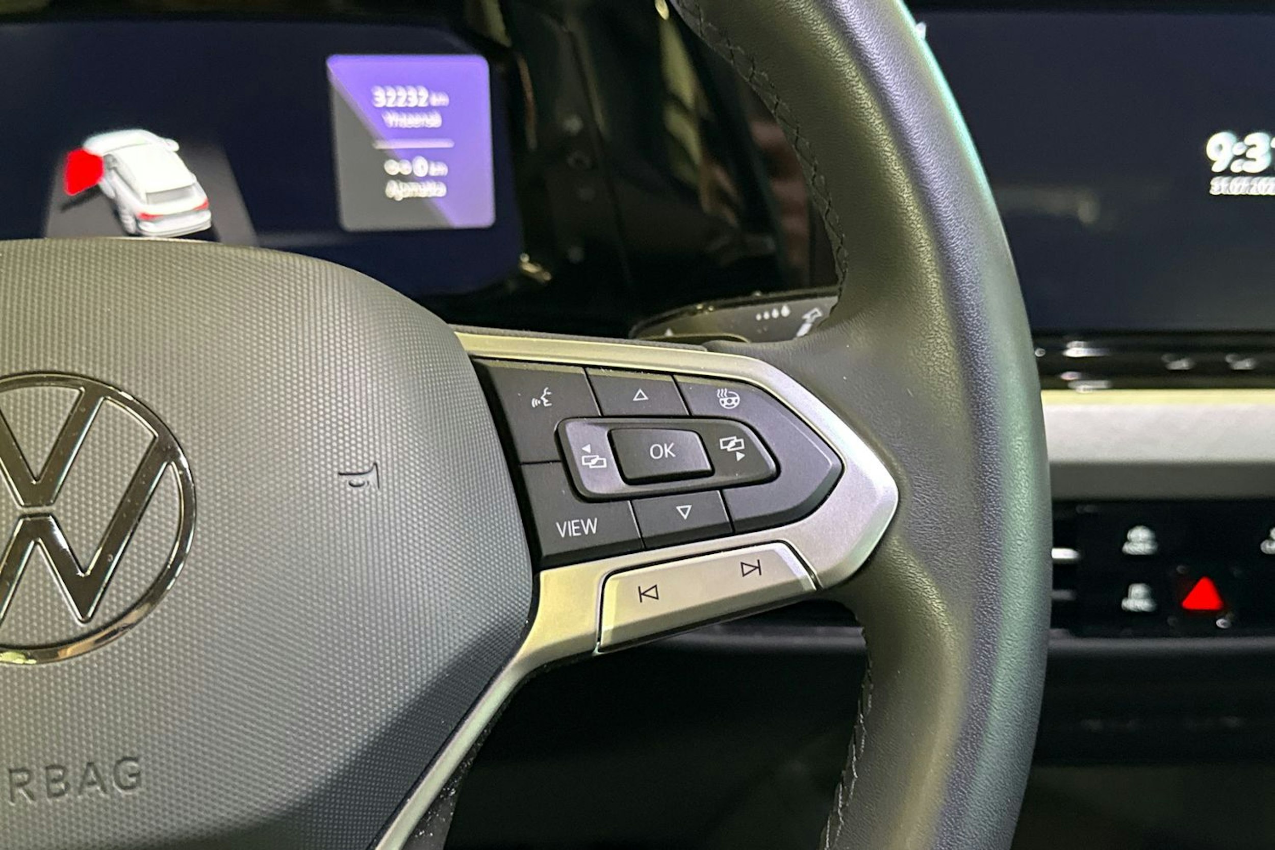 harmaa Volkswagen Golf 2023 kuva 22.