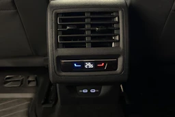 harmaa Volkswagen Golf 2023 kuva 16.