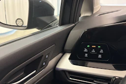 harmaa Volkswagen Golf 2023 kuva 18.