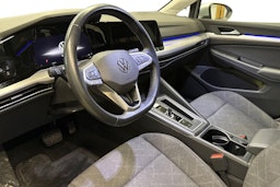 met. harmaa Volkswagen Golf 2023 kuva 6.