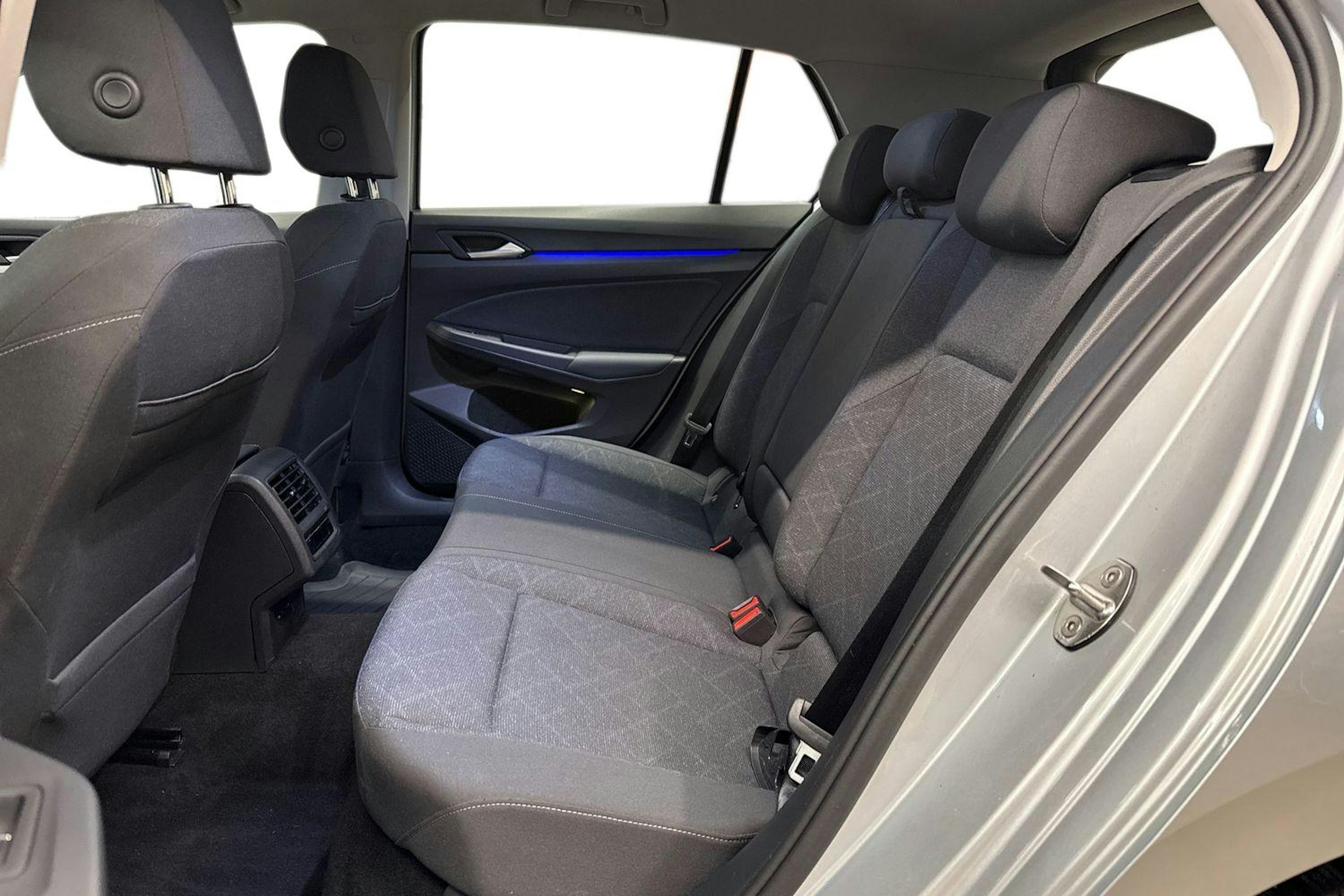 met. harmaa Volkswagen Golf 2023 kuva 8.