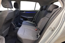 met. harmaa Volkswagen Golf 2023 kuva 8.