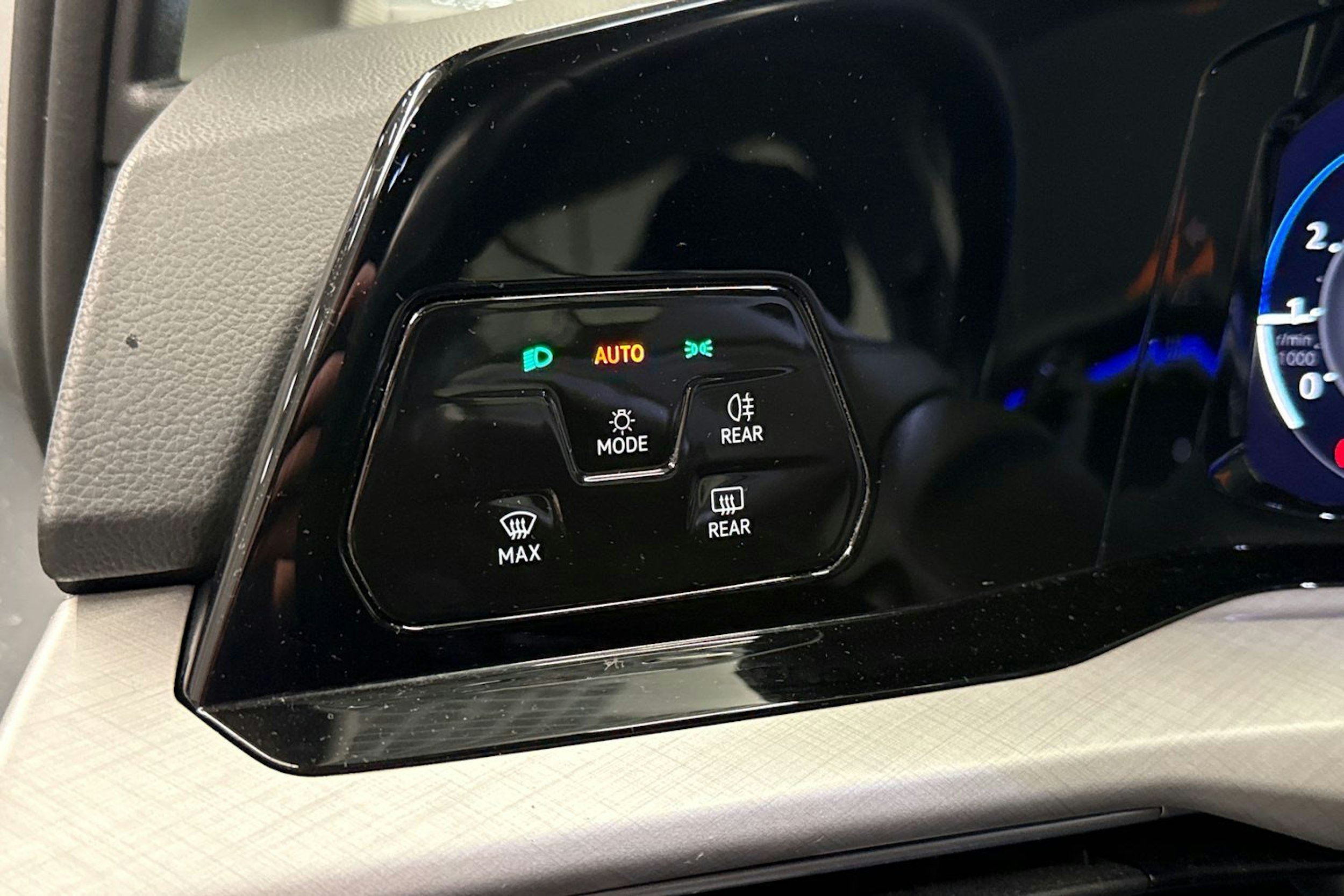 met. harmaa Volkswagen Golf 2023 kuva 15.