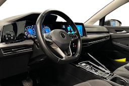 harmaa Volkswagen Golf 2023 kuva 3.