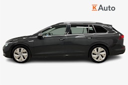 harmaa Volkswagen Golf 2023 kuva 6.