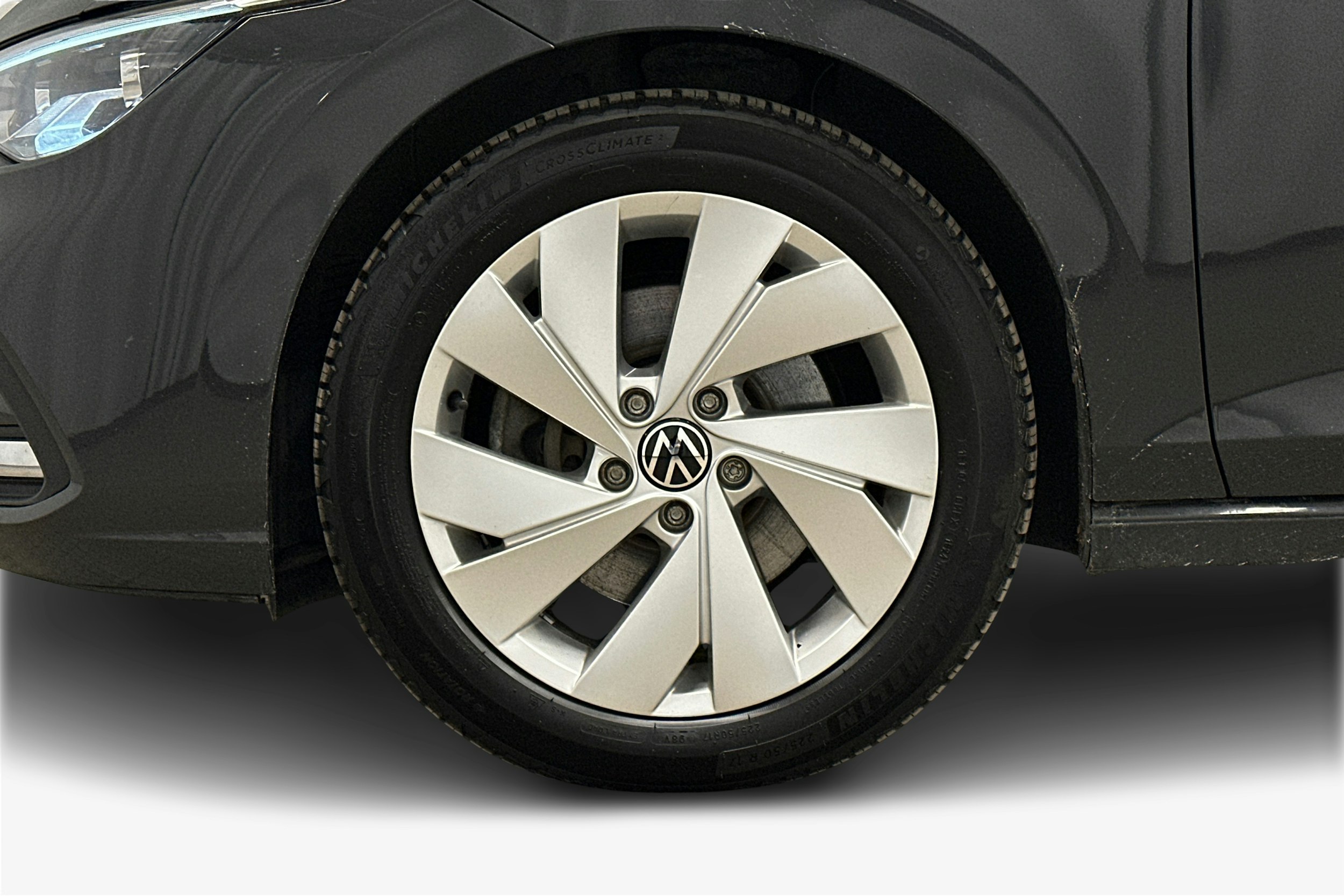 harmaa Volkswagen Golf 2023 kuva 11.