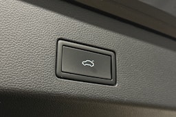 harmaa Volkswagen Golf 2023 kuva 15.