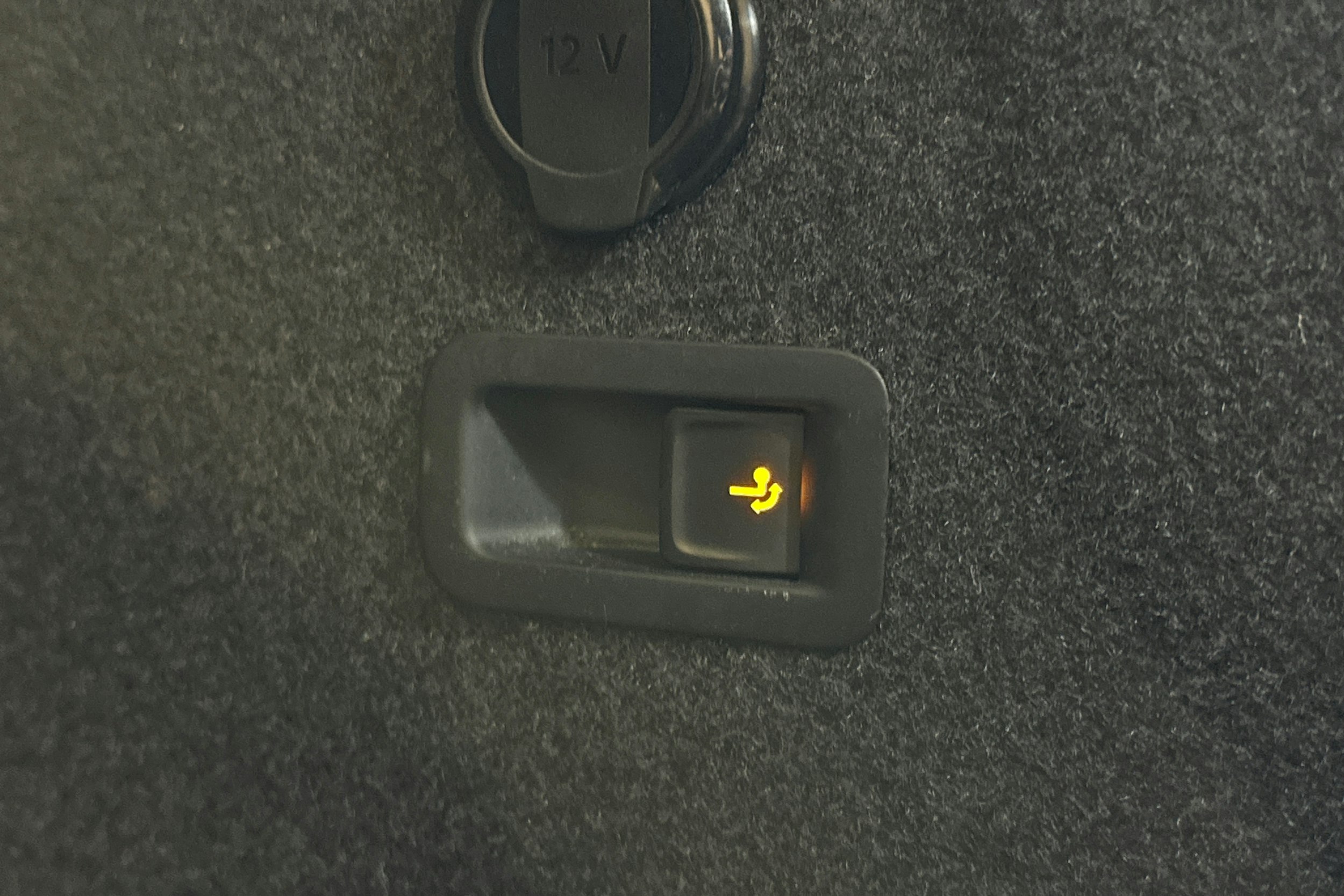 harmaa Volkswagen Golf 2023 kuva 16.