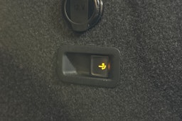 harmaa Volkswagen Golf 2023 kuva 16.