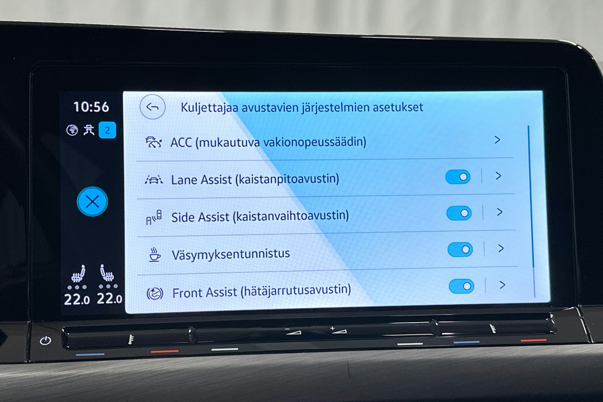 harmaa Volkswagen Golf 2023 kuva 26.