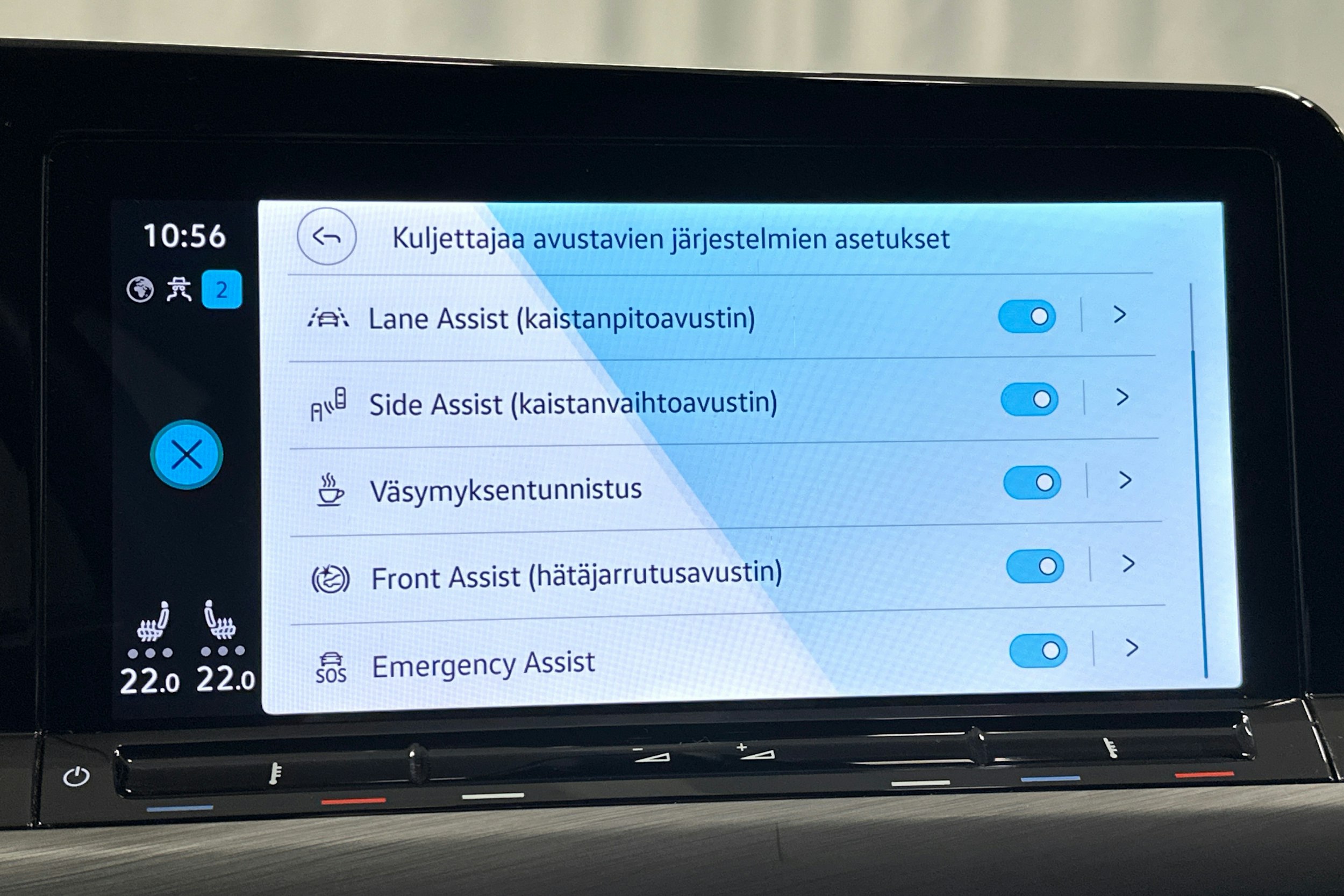 harmaa Volkswagen Golf 2023 kuva 27.