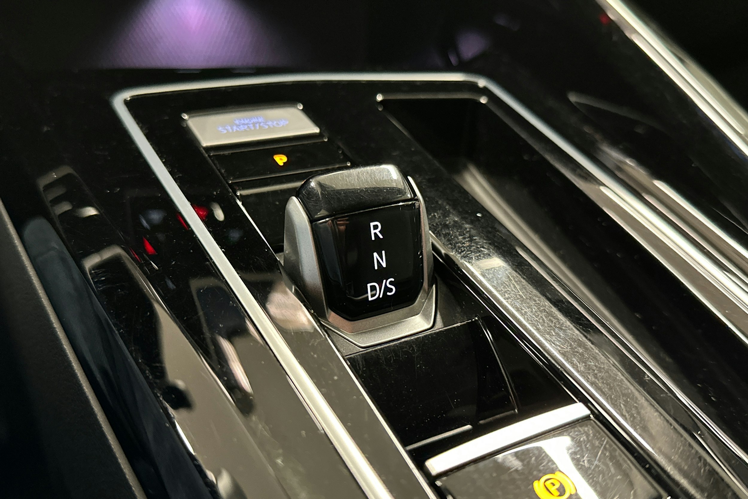 harmaa Volkswagen Golf 2023 kuva 30.