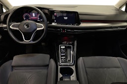 harmaa Volkswagen Golf 2023 kuva 7.