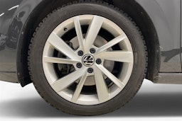 harmaa Volkswagen Golf 2023 kuva 9.