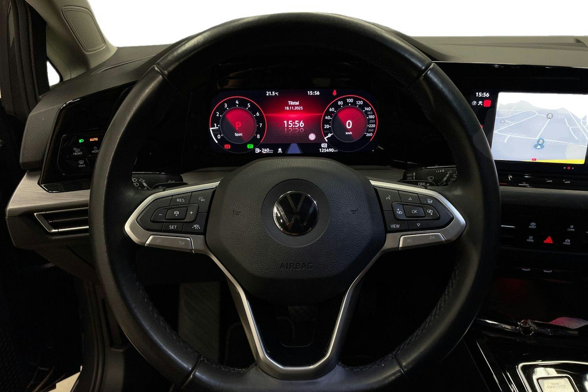 harmaa Volkswagen Golf 2023 kuva 13.