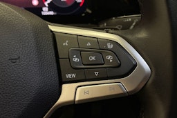 harmaa Volkswagen Golf 2023 kuva 15.