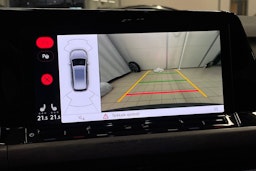 harmaa Volkswagen Golf 2023 kuva 18.