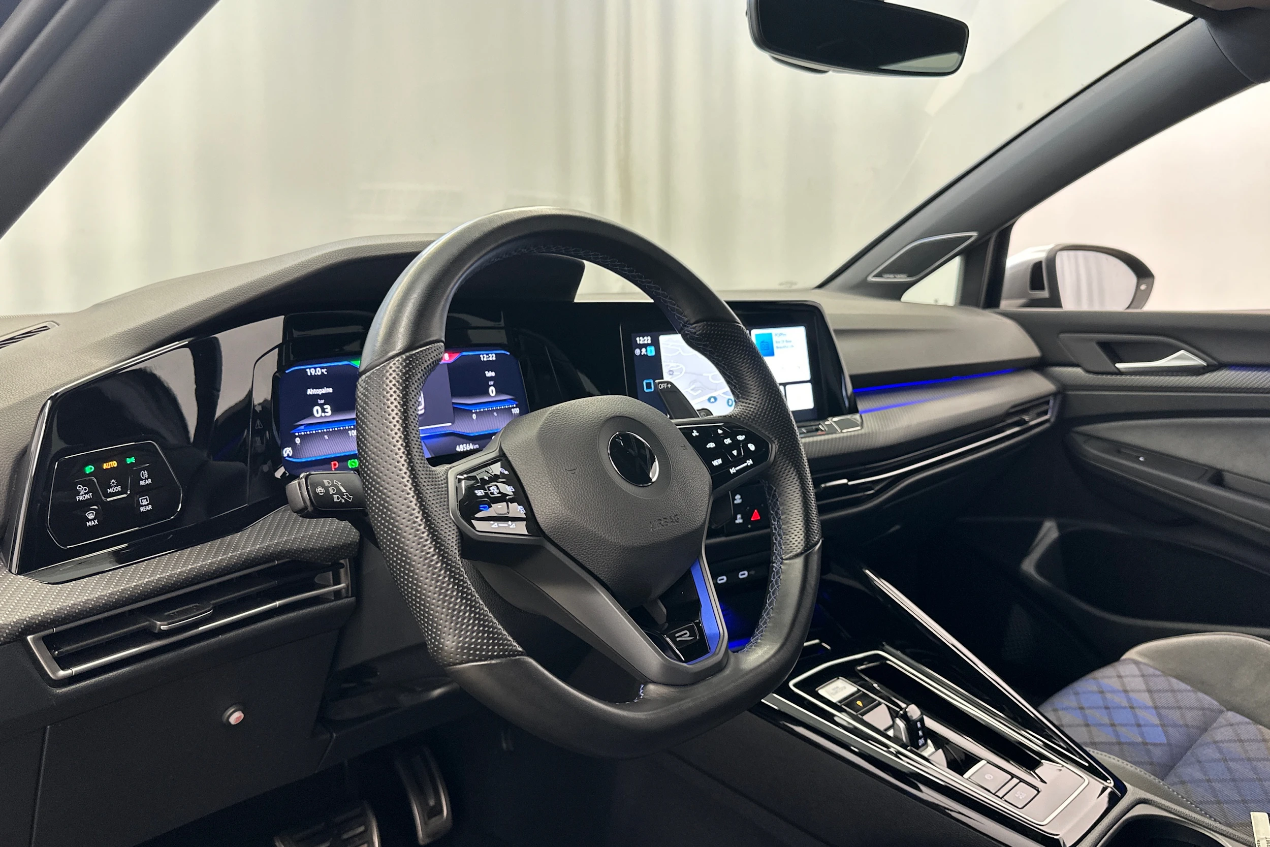 met. musta Volkswagen Golf 2023 kuva 10.