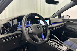 met. musta Volkswagen Golf 2023 kuva 10.