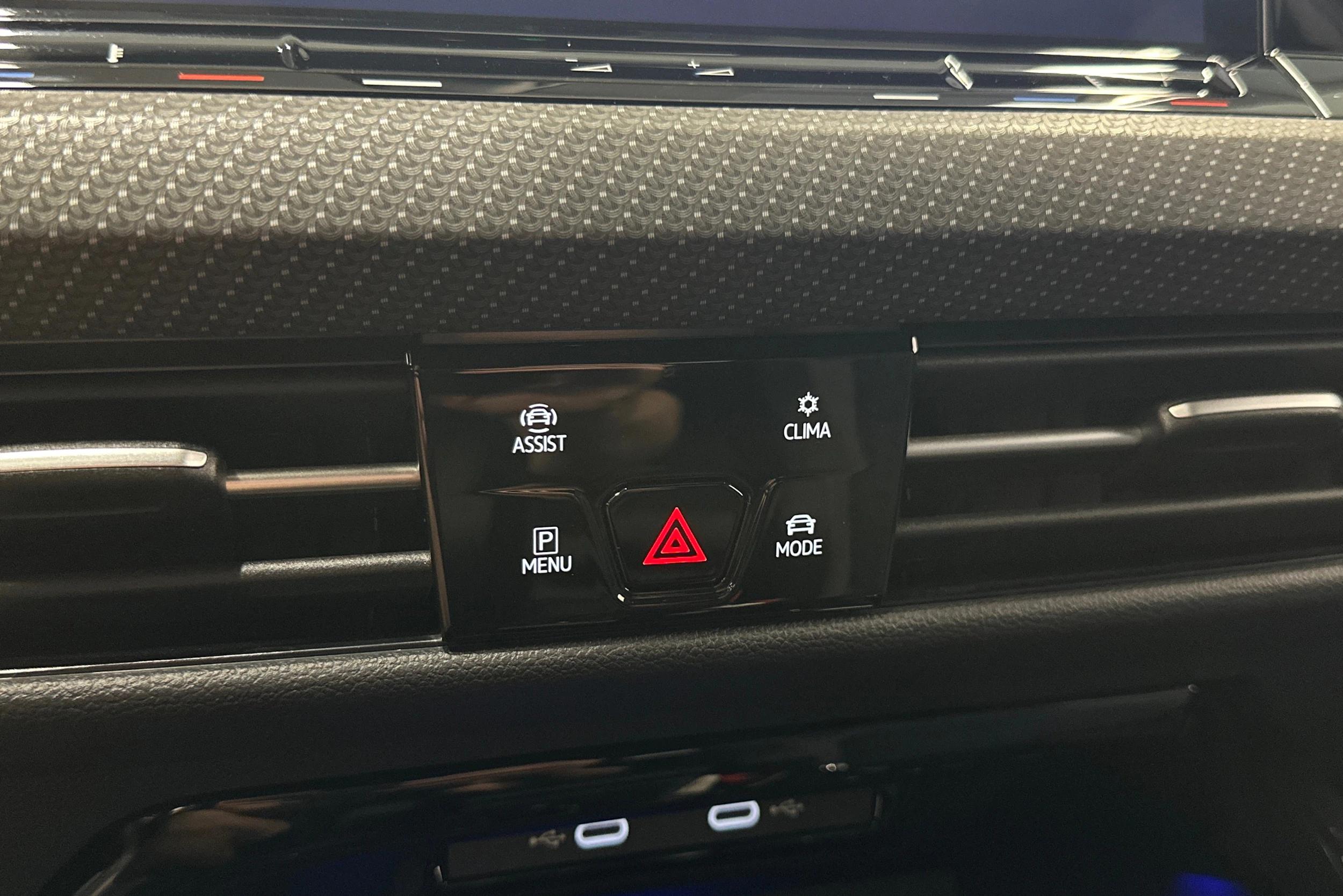 met. musta Volkswagen Golf 2023 kuva 17.
