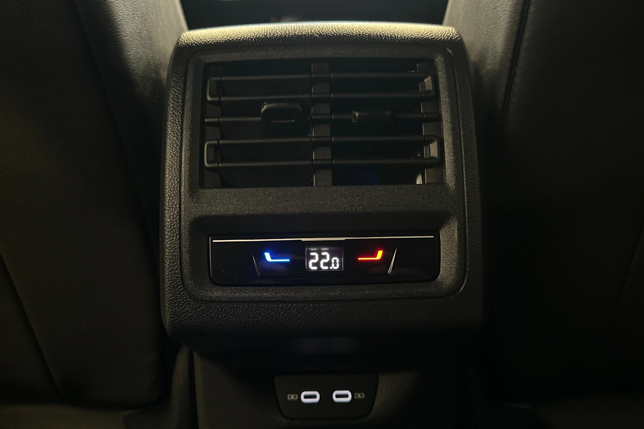 met. musta Volkswagen Golf 2023 kuva 26.
