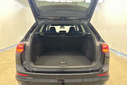 met. musta Volkswagen Golf 2023 kuva 27.
