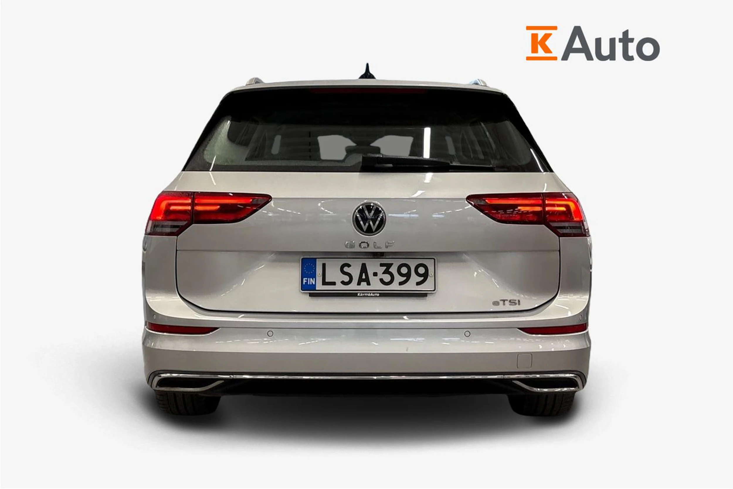 harmaa Volkswagen Golf 2023 kuva 3.