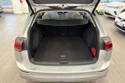 harmaa Volkswagen Golf 2023 kuva 15.
