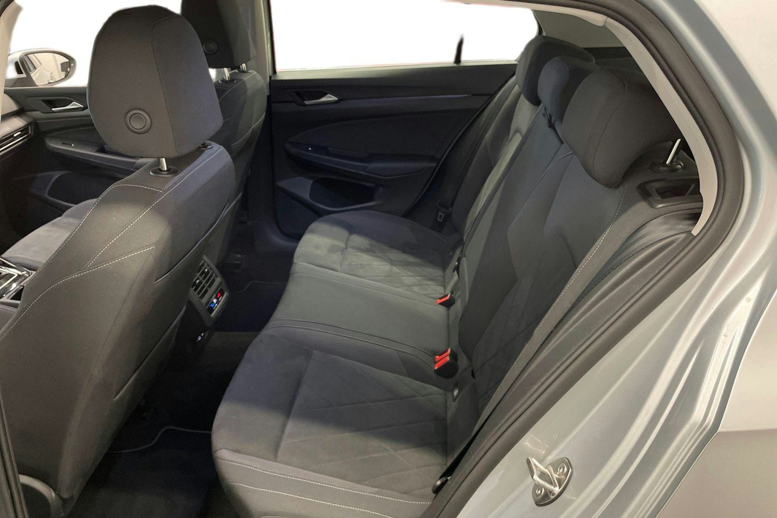 Harmaa Volkswagen GOLF 2023 kuva 10.