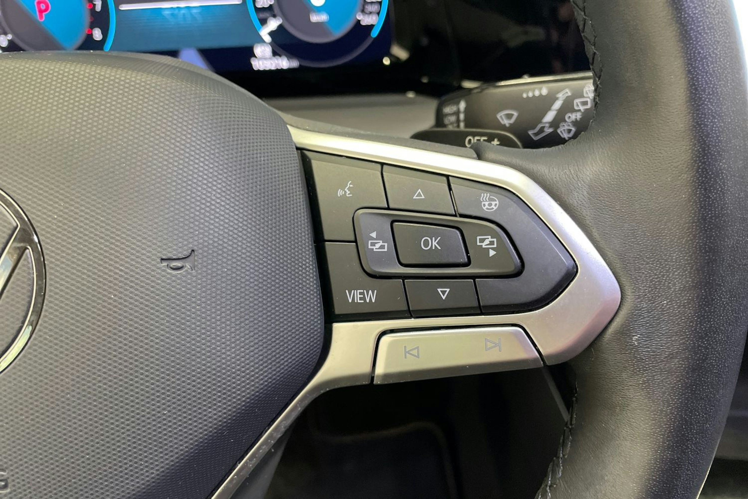 Harmaa Volkswagen GOLF 2023 kuva 15.