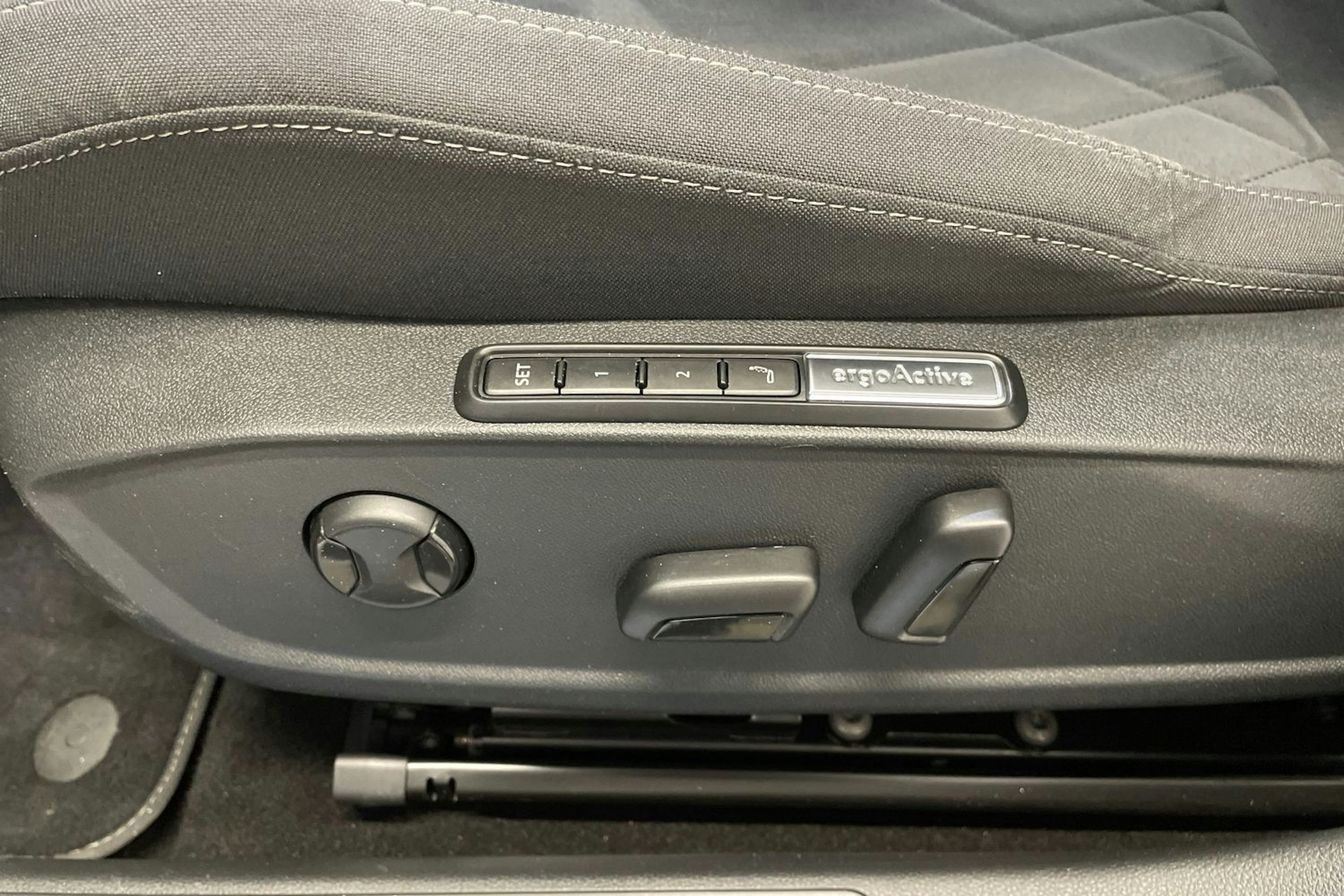 Harmaa Volkswagen GOLF 2023 kuva 20.