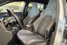 harmaa Volkswagen Golf 2023 kuva 11.