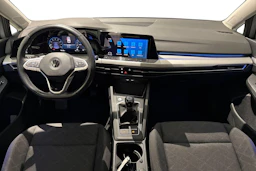 harmaa Volkswagen Golf 2023 kuva 9.