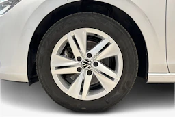 harmaa Volkswagen Golf 2023 kuva 12.