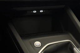 harmaa Volkswagen Golf 2023 kuva 28.