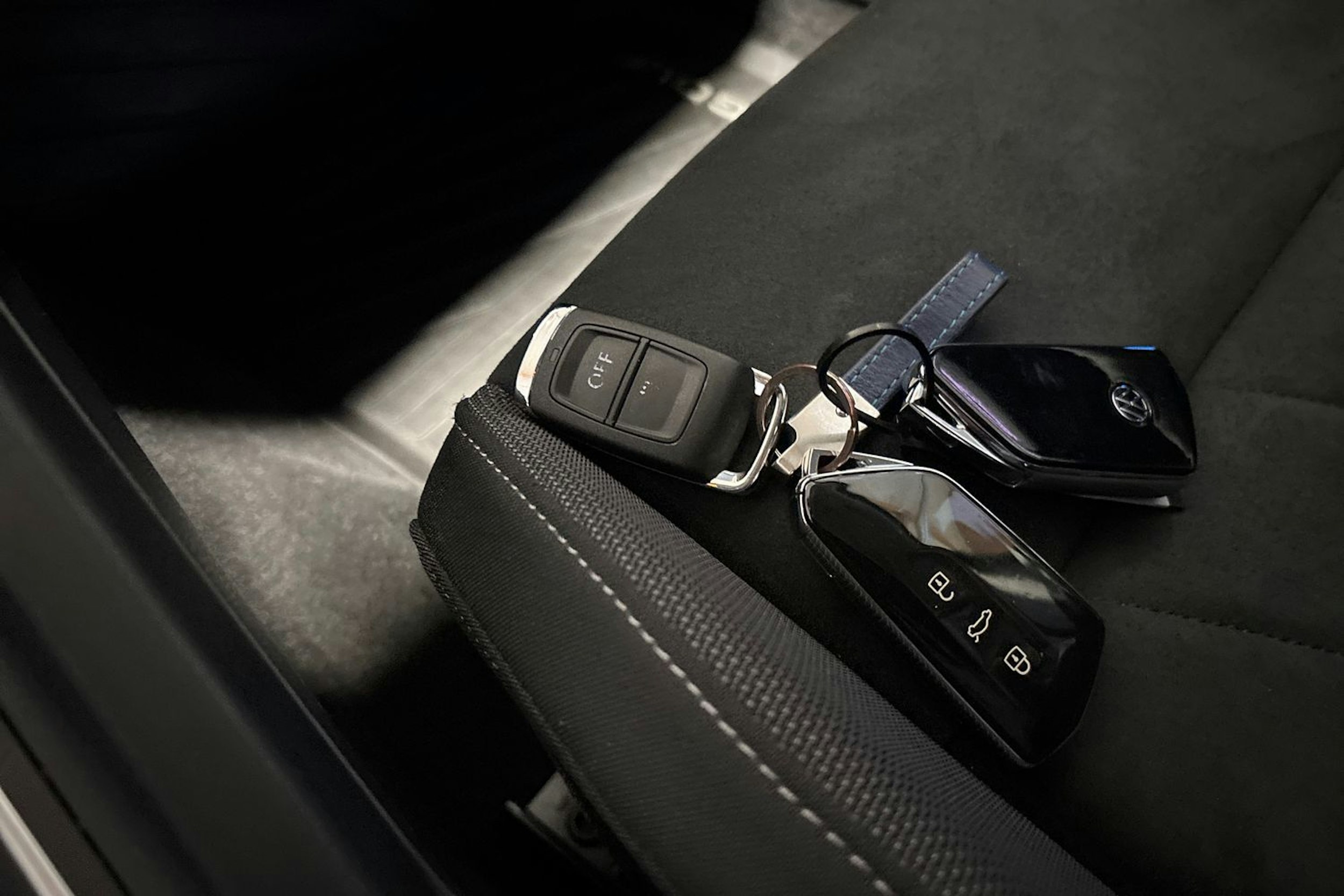 Harmaa Volkswagen GOLF 2023 kuva 18.