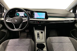 harmaa Volkswagen Golf 2023 kuva 7.