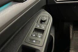 harmaa Volkswagen Golf 2023 kuva 23.