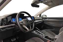 valkoinen Volkswagen Golf 2023 kuva 6.