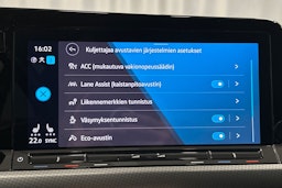 valkoinen Volkswagen Golf 2023 kuva 24.