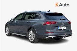harmaa Volkswagen Golf 2023 kuva 2.