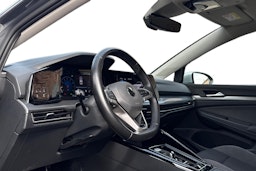 harmaa Volkswagen Golf 2023 kuva 3.