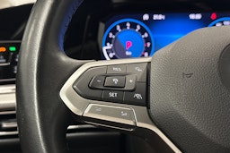 harmaa Volkswagen Golf 2023 kuva 11.