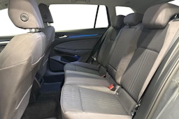 harmaa Volkswagen Golf 2023 kuva 21.