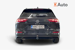 harmaa Volkswagen Golf 2023 kuva 4.