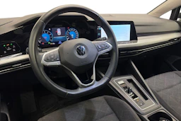 harmaa Volkswagen Golf 2023 kuva 8.