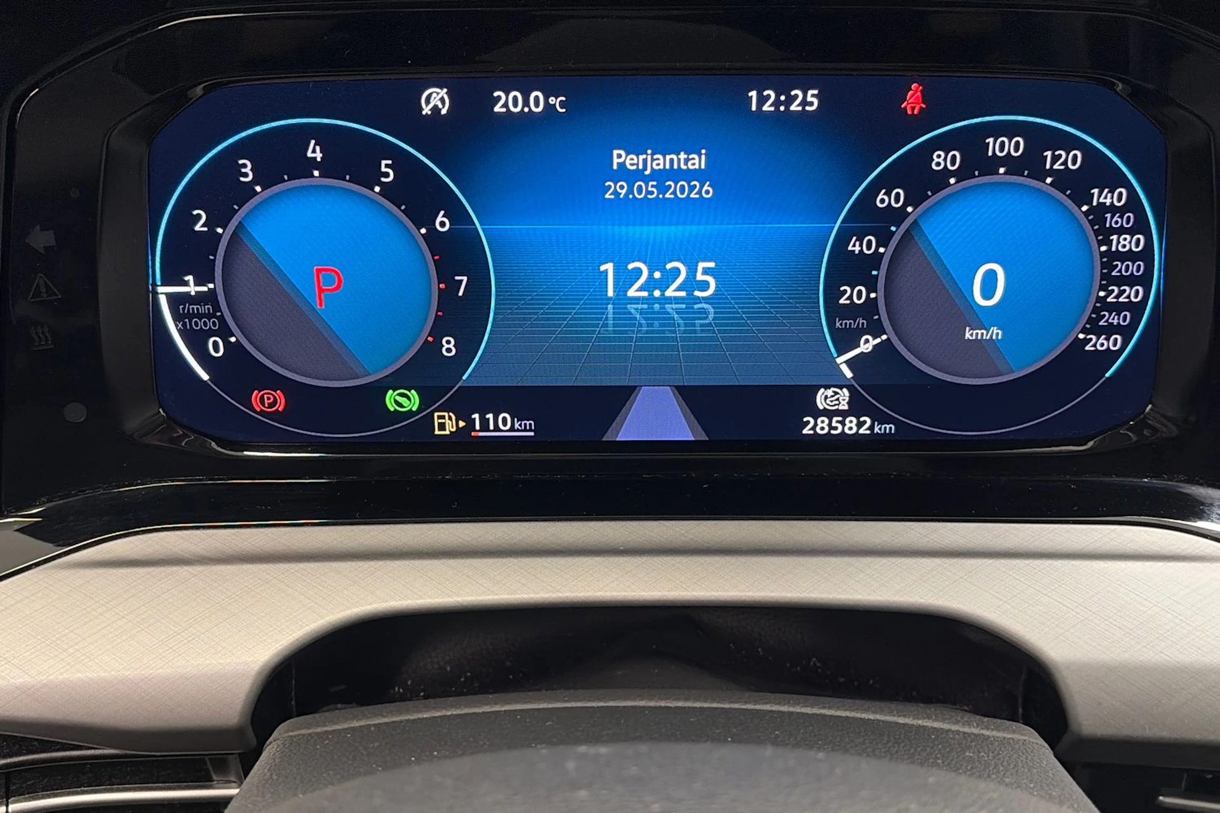 harmaa Volkswagen Golf 2023 kuva 18.